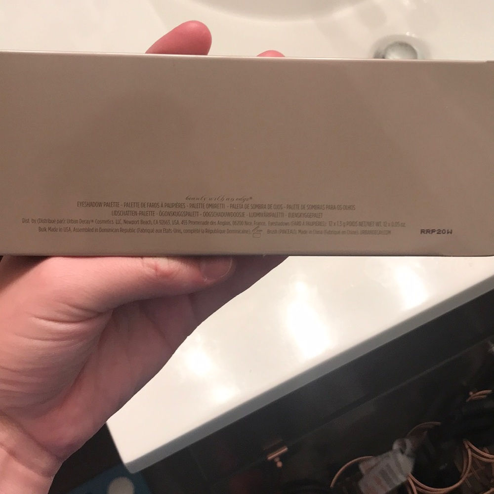 Urban Decay Naked Basics 2 - Picture 6 of 6
